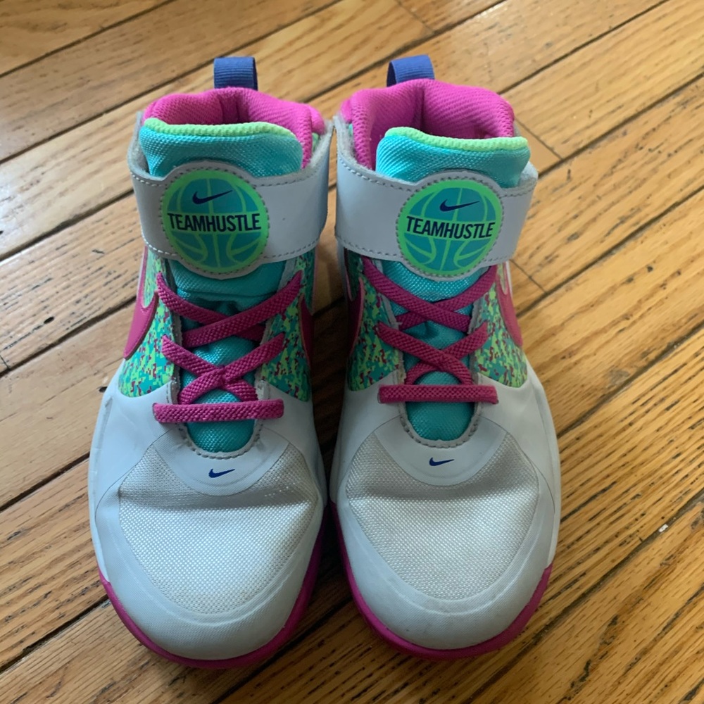 Nike girls basketball shoes